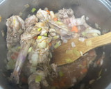 Foto del paso 4 de la receta: 510. Conejo a la berguedana con mezcla de setas (principal carne)