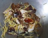 รูปขั้นตอนการทำที่ 4 ของ อกไก่ผัดขิง