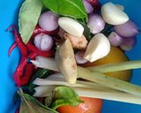 Foto langkah ke 2 dari resep Sambal Cumi masak Habang khas Manado.
