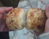 Foto del paso 9 de la receta: Pancitos de queso y cebolla
