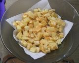 Foto del paso 1 de la receta: Mi tortilla de papas 🥔🧅🫑🧀🥚🍗🥘
