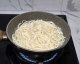 Foto langkah ke 2 dari resep Mie Goreng Sosis Gila.