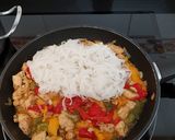 Foto del paso 8 de la receta Noodles de arroz con pollo y pimientos