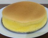 Foto langkah ke 6 dari resep Condensed Milk Cotton Cake.