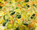 Foto del paso 6 de la receta: QUICHE DE ZAPALLITOS 🧅🫑🧀🌽🥒🧀