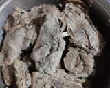 Foto del paso 1 de la receta: Pierna de cerdo a la cerveza o chuleta de cerdo
