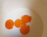 Meggyes piskóta (olajos piskótából) recept fázis 1 fotója