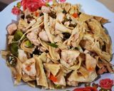 Foto langkah ke 8 dari resep Tumis Ayam Kulit Tahu Pedas.