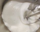 Foto del passaggio 2 della ricetta Meringata ai frutti misti