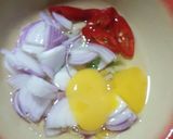 Gambar langkah 1 resipi Telur Dadar Gebu.