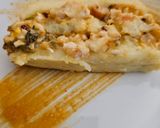 Foto del paso 9 de la receta: Pastel de patatas relleno de gambas con cobertura de bechamel de gambas