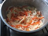 Salteado vegetales con milanesas de soja