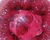 Foto del paso 5 de la receta: Panna cotta de pitaya con Coulis de frutos rojos