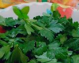 صورة لخطوة 2 من وصفة شوربة الأرز مع البقدونس بالماجي 😉