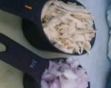 A picture of step 2 of Shredded Chicken Pakoras.