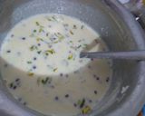 A picture of step 4 of Leftover rice Dhoodh pak.