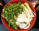 Hình bước làm 1 của món Phở gà!