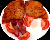 A picture of step 3 of My Egg Bacon,Tomato with the Red Potato Tatties 😍.
