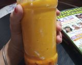 A picture of step 1 of Mango mastani.