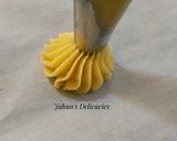 A picture of step 4 of Butter Cookies.