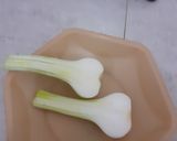 A picture of step 1 of Green onion salad.