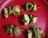 A picture of step 3 of Mushroom paneer tikka.