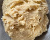Foto del paso 2 de la receta: Galletitas Sencillas de Miel (Otras) 🍯Con Mantequilla 🧈 Fáciles 🐝Solo 6 Ingredientes Simples 🥚