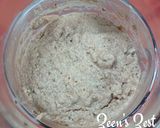 A picture of step 2 of Oreo Milkshake.