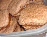 Foto del paso 7 de la receta: Tapitas de alfajores/ galletitas