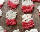 Foto langkah ke 4 dari resep Rengginang Nasi Merah Putih.