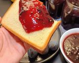 A picture of step 5 of Aromatic homemade plum jam.