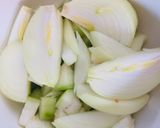 Hình bước làm 3 của món Thịt heo luộc lắc sả tắc và canh bí đao
