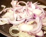 Foto del paso 2 de la receta: Hot Dog con cebolla caramelizada en Teriyaki al Curry