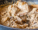Foto del paso 3 de la receta: Pollo cremoso con champiñones