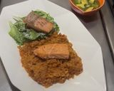 Foto del paso 4 de la receta: Salmón con salsa verde de tomate y aguacate