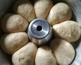 Foto langkah ke 4 dari resep Roti sobek isi krim keju.