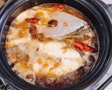 Hình bước làm 5 của món Cá Diêu Hồng Kho Me🥦🌶🍚