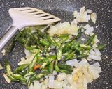 Foto langkah ke 2 dari resep Bihun Tumis Cabe ijo.