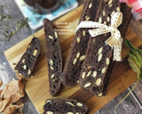 Foto langkah ke 7 dari resep Chocolate Pumpkin Seed Cantucci (Biscotti).
