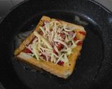 Gambar langkah 5 resipi Roti Bakar Sedap.