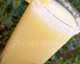 A picture of step 4 of Pineapple and coconut juice.