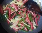 A picture of step 4 of Steak with veggie and boiled rice.