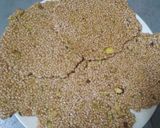 तीळ पापडी (til papdi recipe in marathi) रेसिपी स्टेप 3 फोटो 