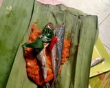 Foto langkah ke 4 dari resep Pepes Ikan asin (gerih) dan jamur tiram.