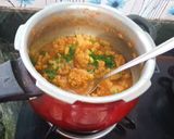 A picture of step 6 of Cauliflower, potato gravy masala vegetable.