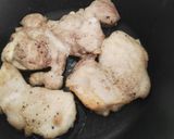 Foto del paso 3 de la receta Contramuslos de pollo guisados en salsa