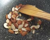 ડ્રાયફ્રુટ ચીક્કી (Dryfruit Chikki Recipe In Gujarati) રેસીપી સ્ટેપ1ફોટો