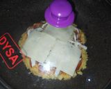 Foto langkah ke 2 dari resep Pizza Roti Tawar teflon.