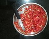 A picture of step 1 of Tangy Tomato Chutney.
