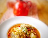 Une image de l'étape 6 de Bacalao con alcachofas i alubias.